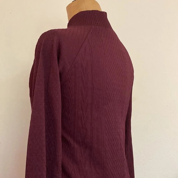 Lululemon sz 6 Lululemon Rest Less Mock Neck
Dark Adobe (plum color) EUC - Picture 6 of 10